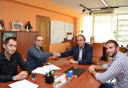 O Concello asina un novo convenio de colaboración co Club Baloncesto Cambre